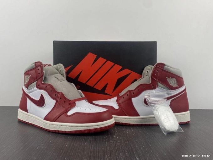 Reps LUCY Newstalgia OG DJ4891-061 (W) Chenille Jordan High 1 0704